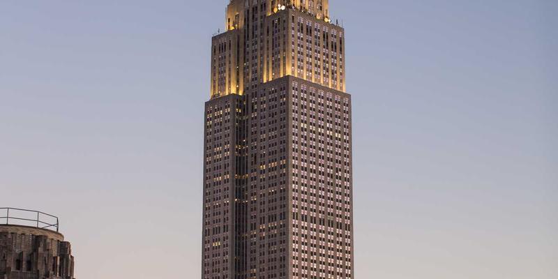 元宇宙赋能未来：VR技术如何重塑职业发展、企业培训与学历提升新路径