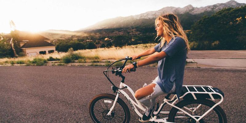 教育公平新路径：普惠型数字教育如何助力职业资格与在职硕士培训