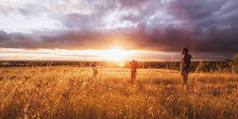 教育培训双引擎：学历提升与企业培训如何驱动个人与组织发展 | HZKEDU实践