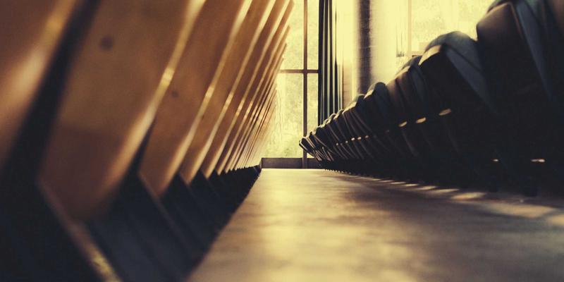 破解职业发展瓶颈：职业教育学分银行制度的实施难点与跨机构认证解决方案